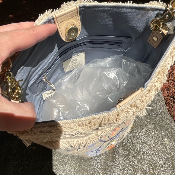 👛Spartina 449 Aubrey Fringe Bucket Bag - Picture 9 of 10